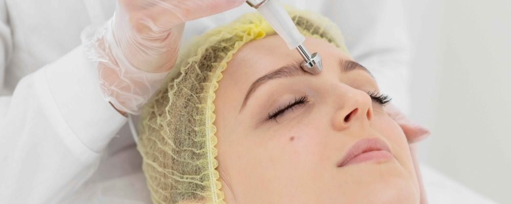 Professional Cosmetology Services – HydraFacial, Acne Treatment, Bridal Glow Packages in Wai, Satara
