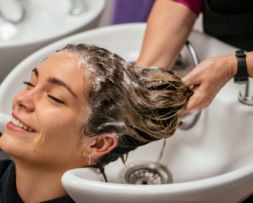 hairspa-top-salon-in-satara-manisha-gole-glam-studio